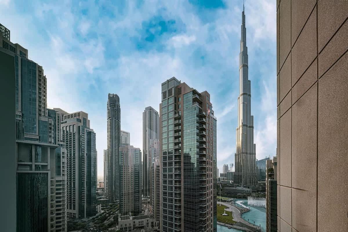 Breathtaking Views & Contemporary Comfort In The Heart Of Downtown Apartment *