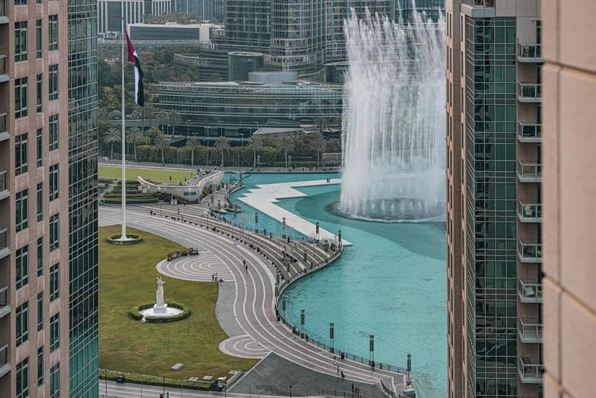 Breathtaking Views & Contemporary Comfort In The Heart Of Downtown Apartment *